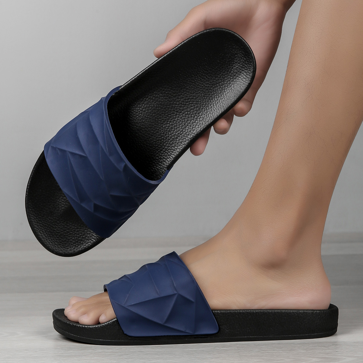 Summer Slippers – Fashionable Beach Slippers
