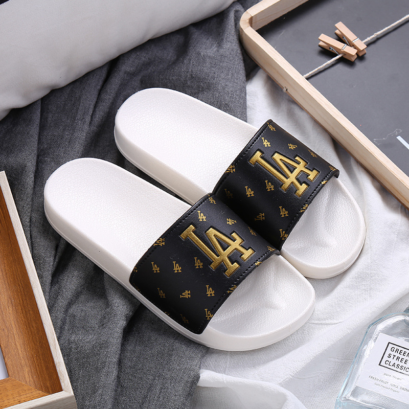 Unisex Indoor & Outdoor Non-Slip Slippers – Summer Casual Wear-Resistant Sandals