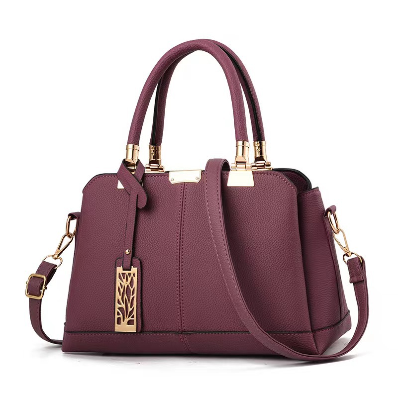 Classic Ladies Shoulder Bag – Fashion Handbag for Everyday Use