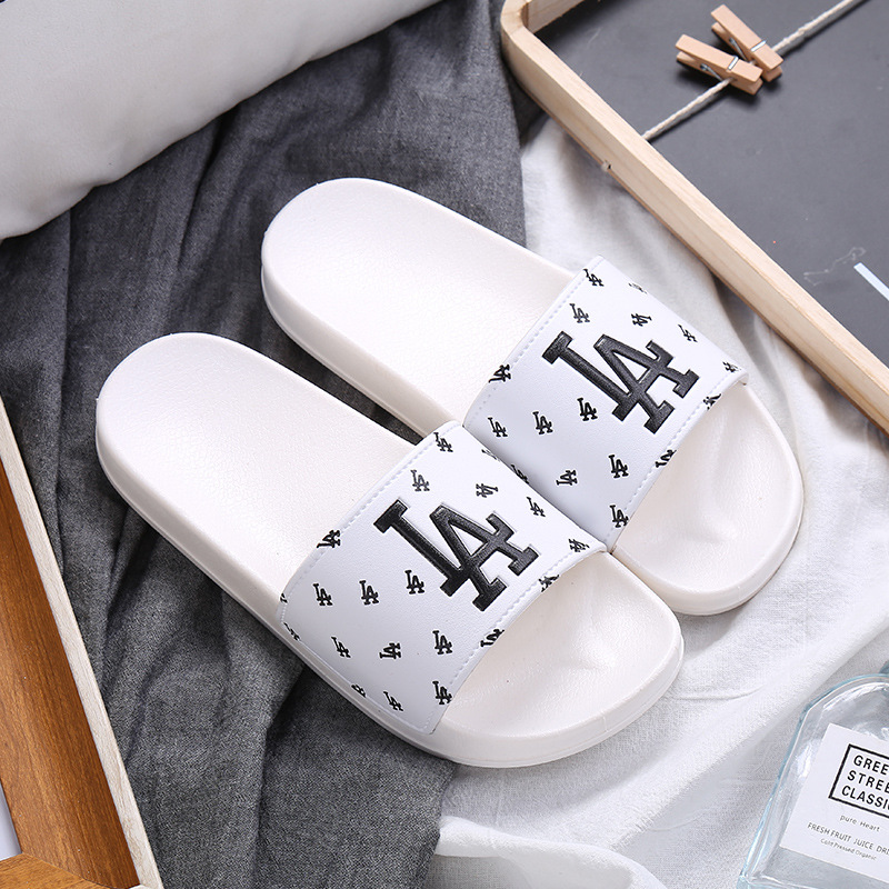 Unisex Indoor & Outdoor Non-Slip Slippers – Summer Casual Wear-Resistant Sandals